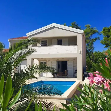 Island With Pool Vila