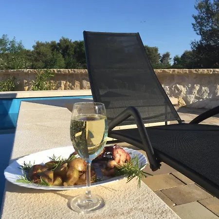 Vila Island With Pool Vir