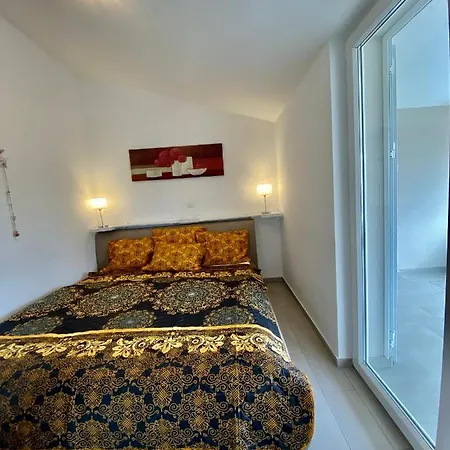 别墅 Island With Pool *