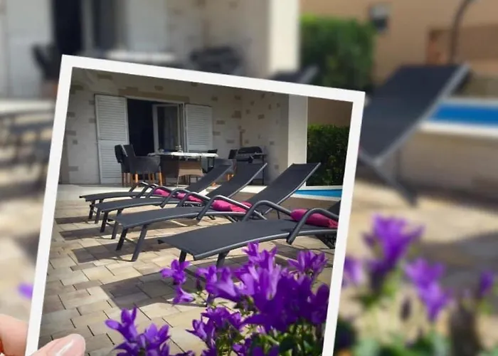 Island With Pool Вилла Вир